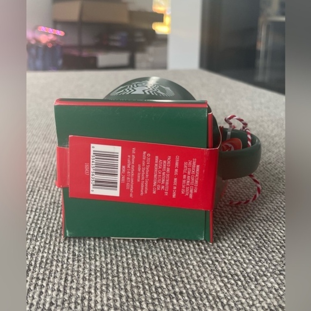Starbucks Festive Holiday Blend Coffee Package with Green Mug - Picture 7 of 9